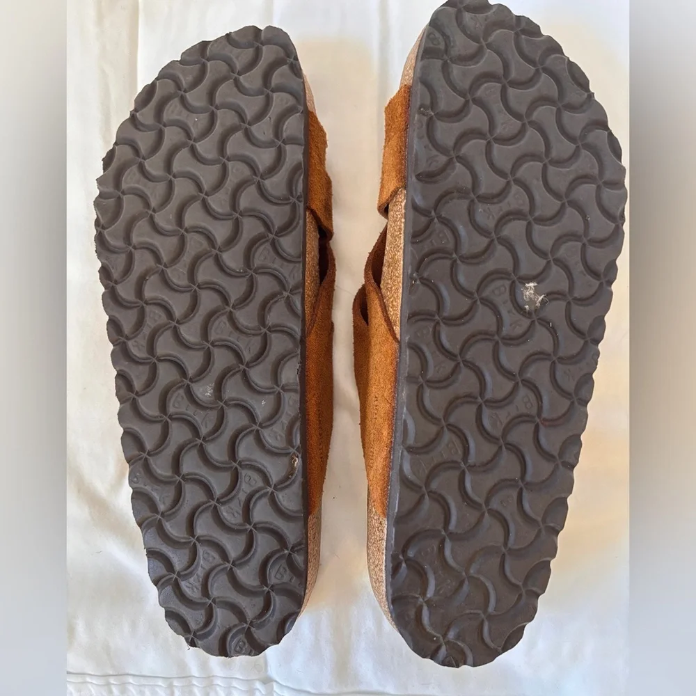 Suede Birkenstock Sandal, size 40 - Picture 2 of 2